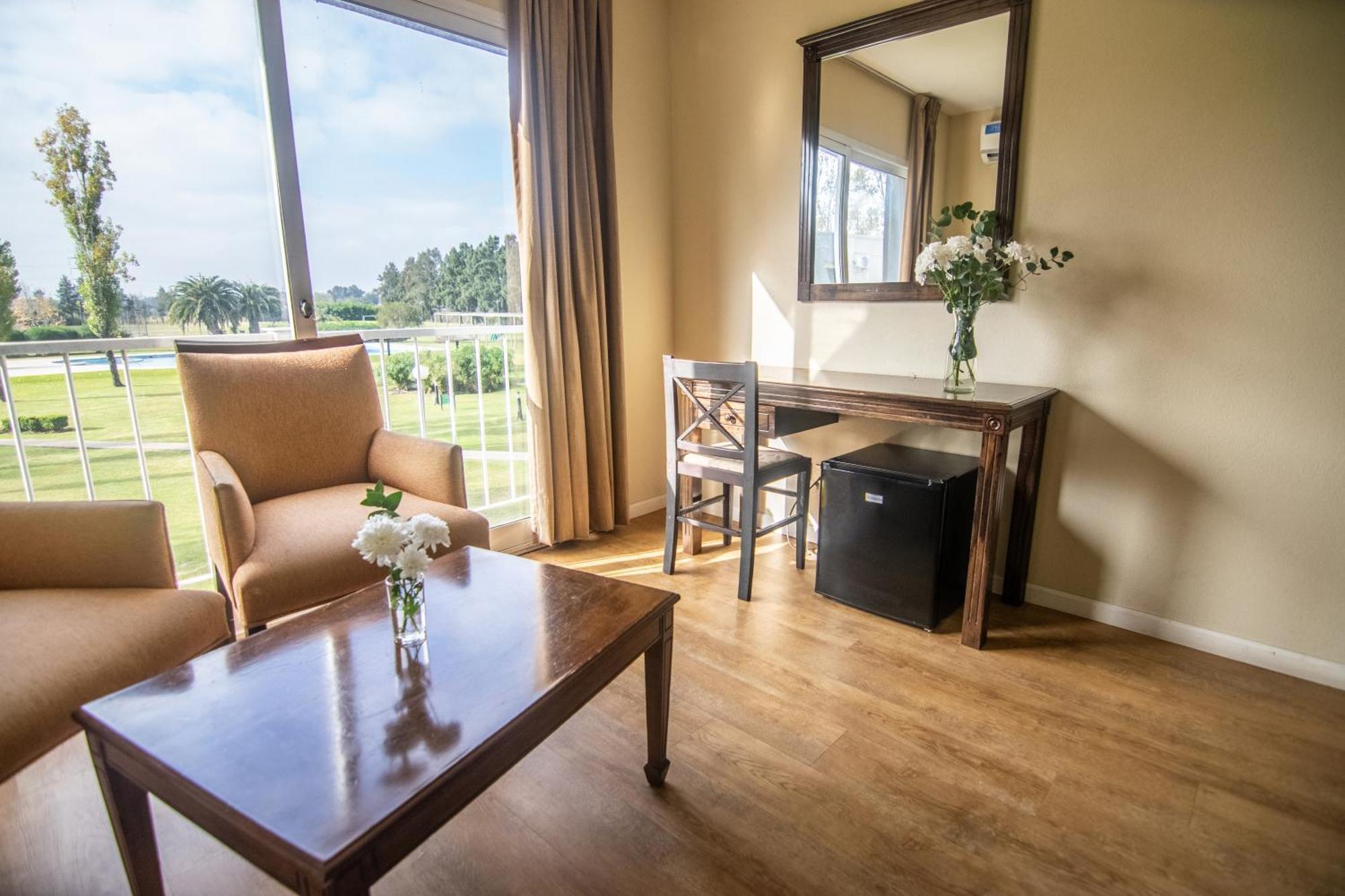 Hotel Wyndham Garden Campana Zewnętrze zdjęcie