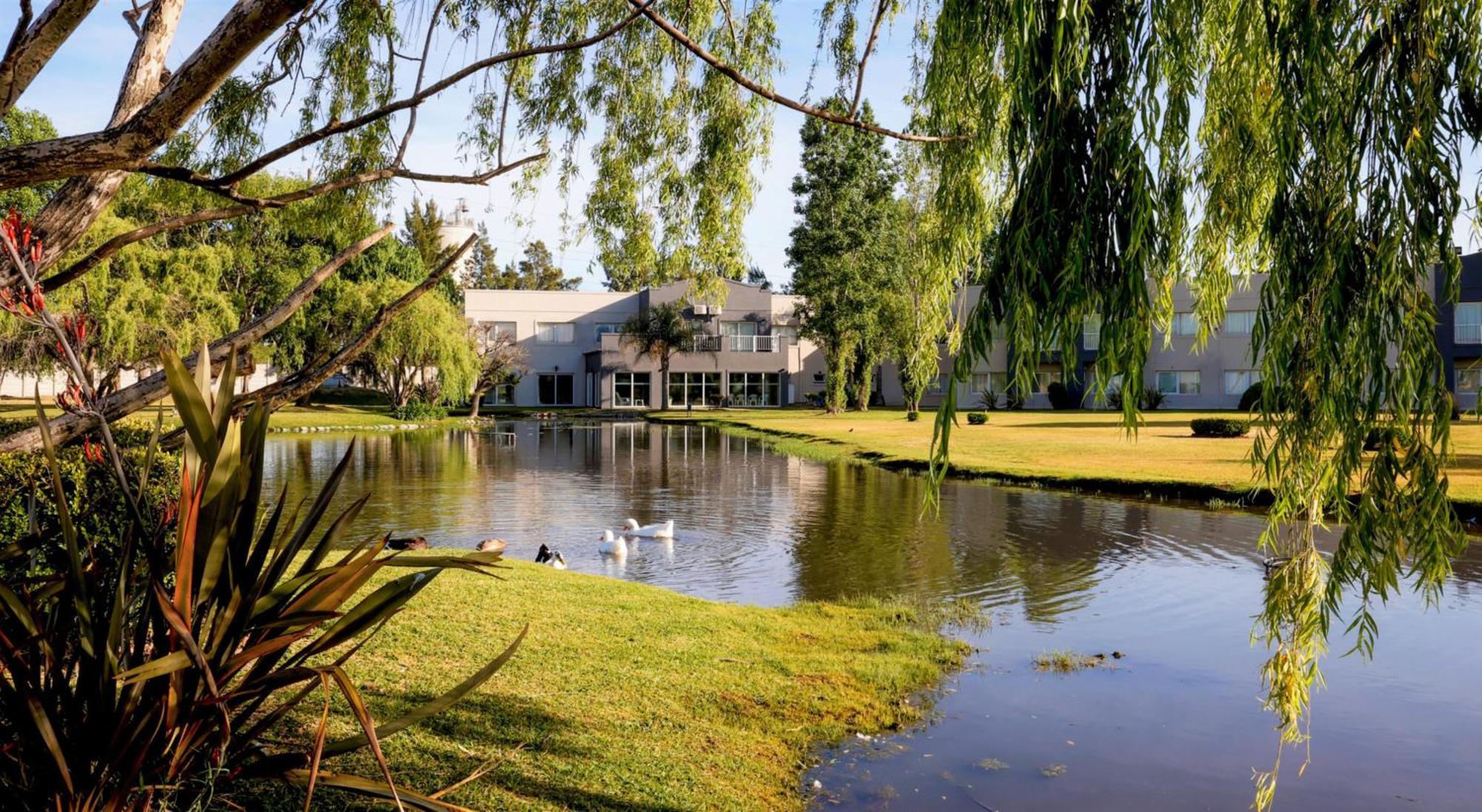 Hotel Wyndham Garden Campana Zewnętrze zdjęcie