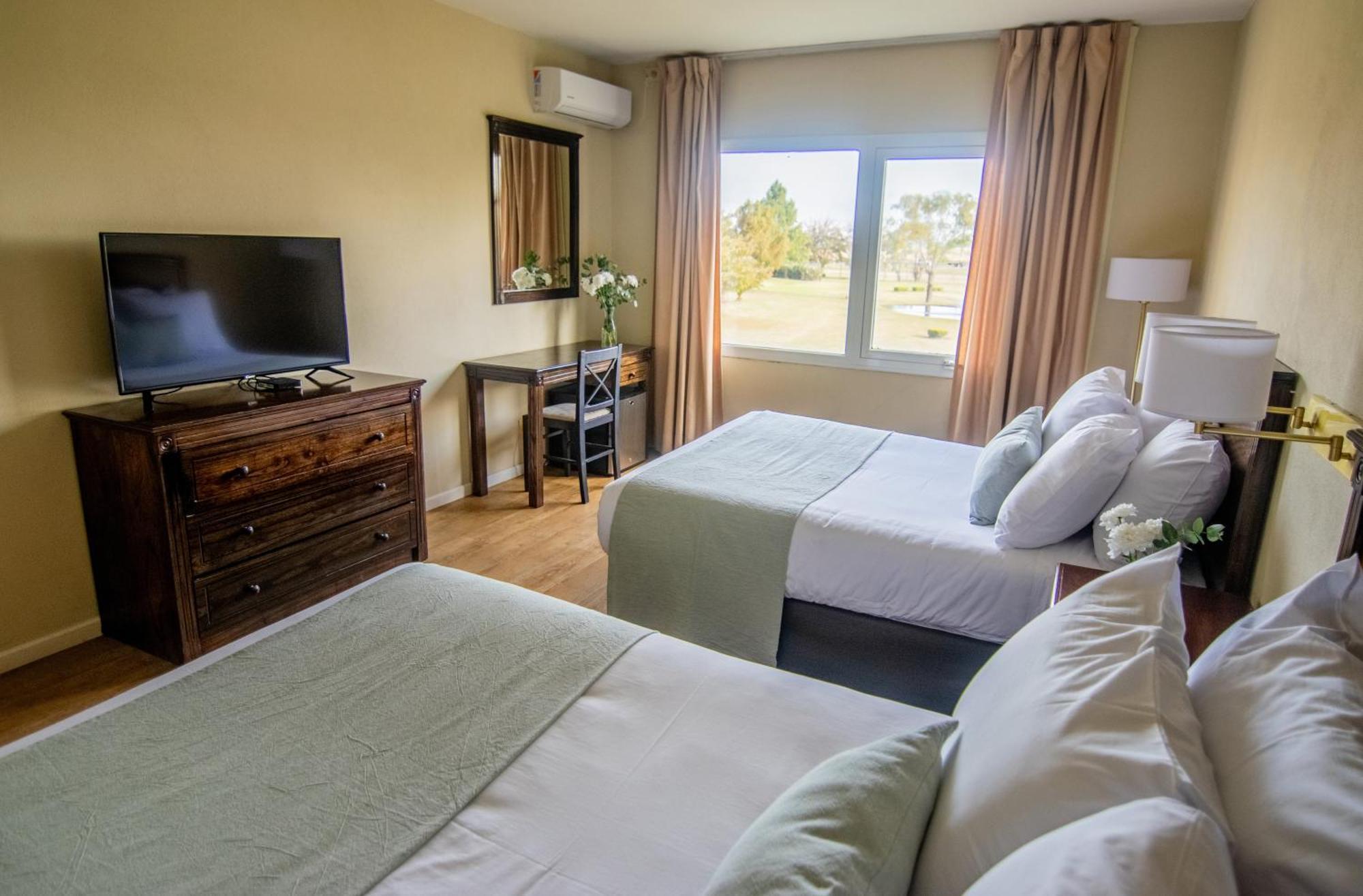 Hotel Wyndham Garden Campana Zewnętrze zdjęcie