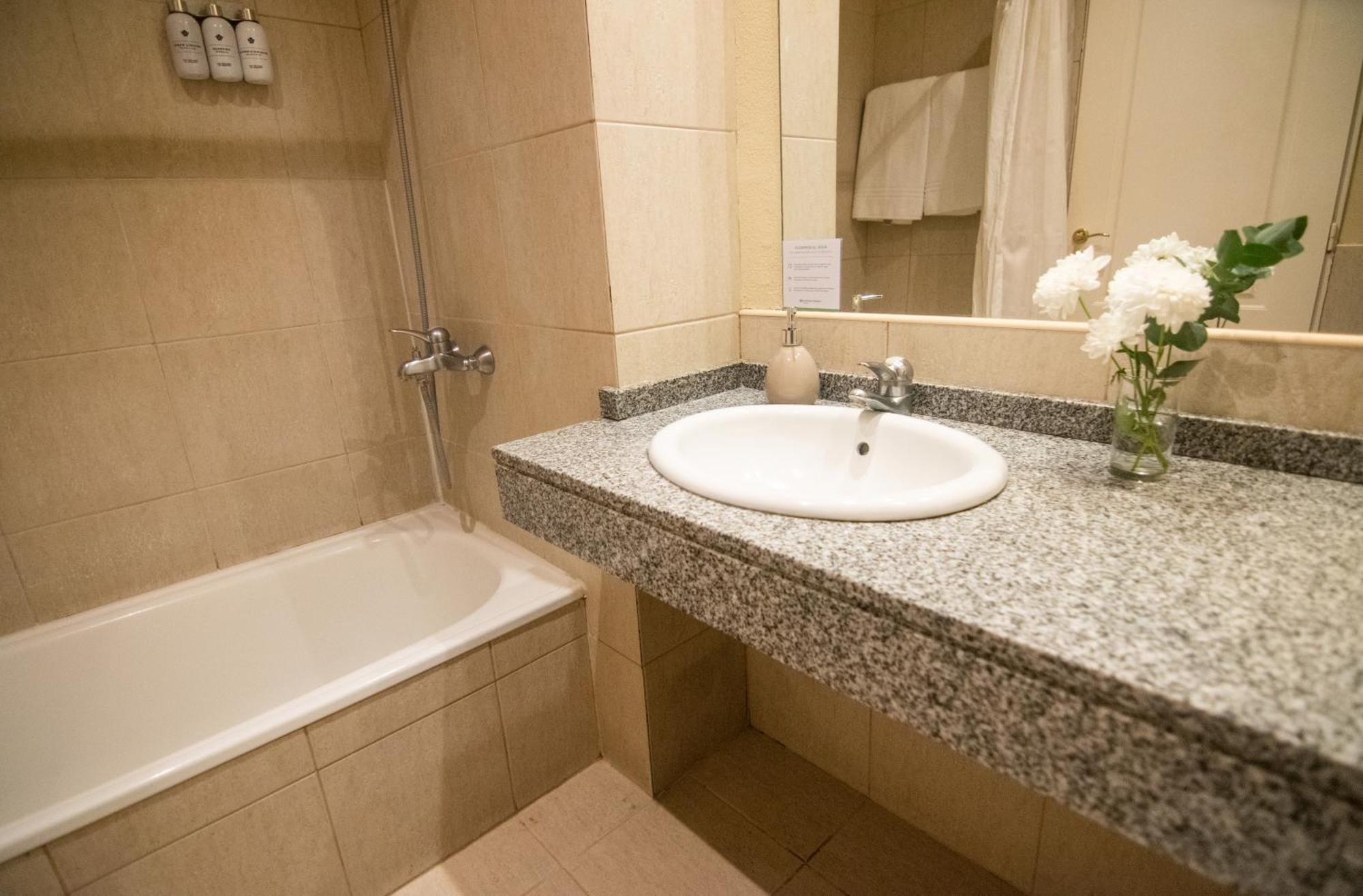 Hotel Wyndham Garden Campana Zewnętrze zdjęcie