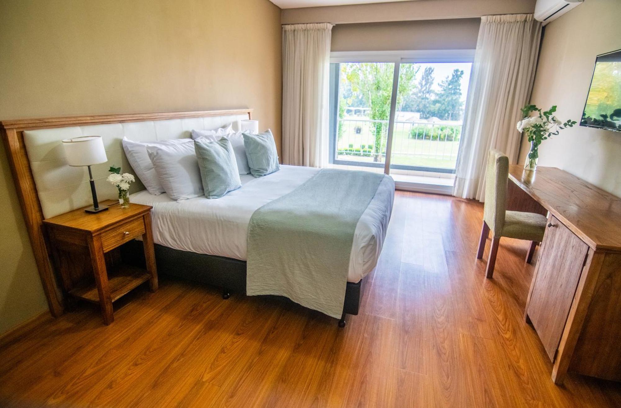 Hotel Wyndham Garden Campana Zewnętrze zdjęcie
