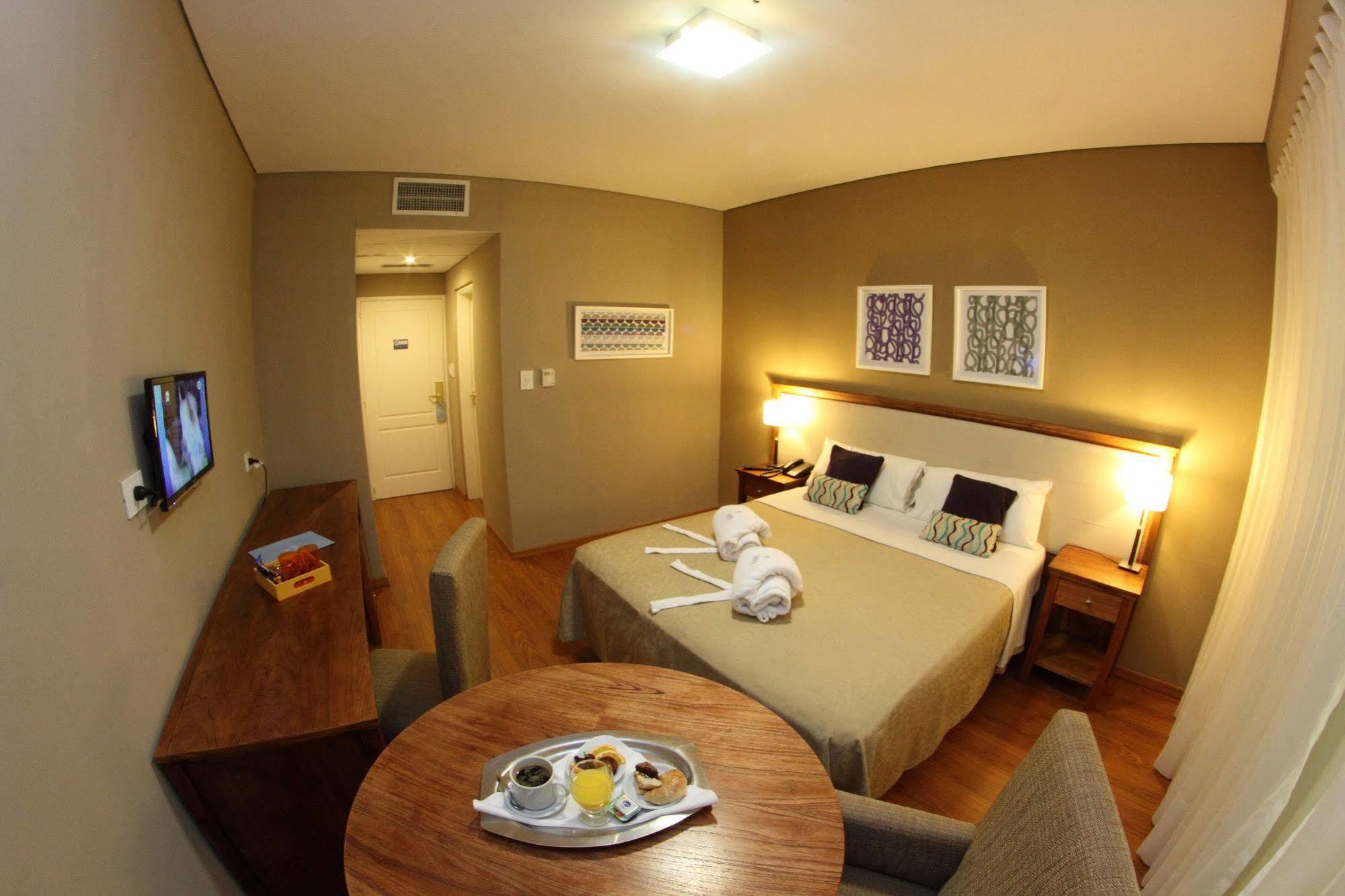 Hotel Wyndham Garden Campana Zewnętrze zdjęcie