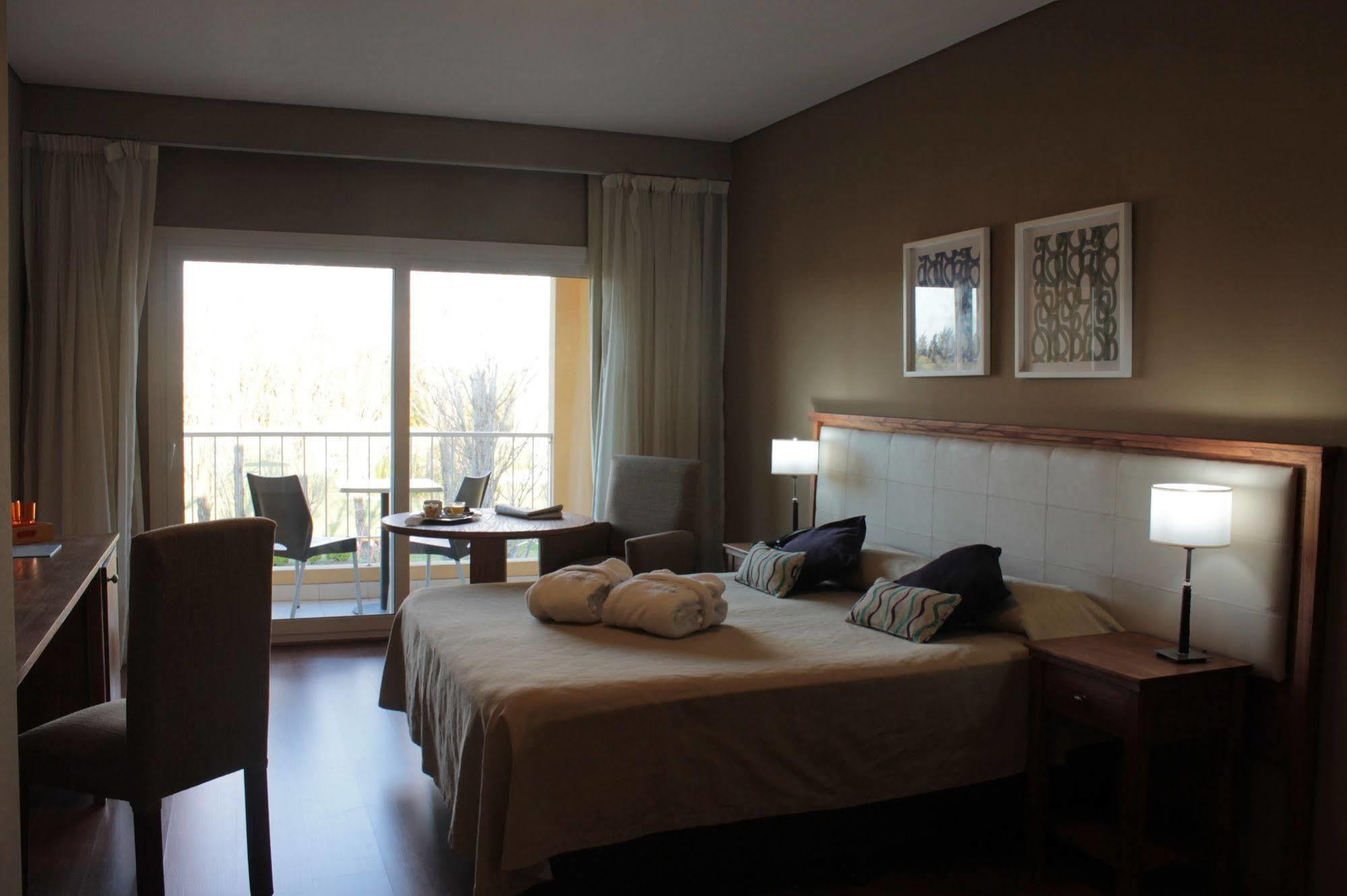 Hotel Wyndham Garden Campana Zewnętrze zdjęcie