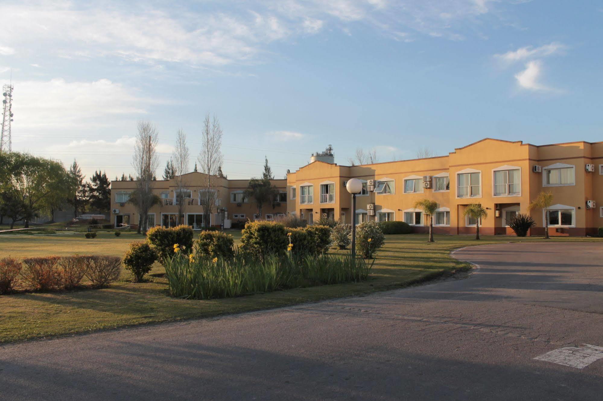 Hotel Wyndham Garden Campana Zewnętrze zdjęcie